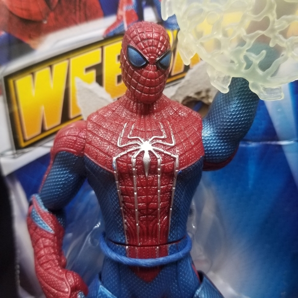 THE AMAZING SPIDER-MAN WEB BATTLERS SPINNING BLADE - Picture 2 of 6